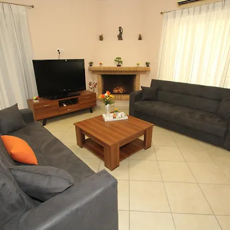 Spacious Country Apartment Vravrona Exterior photo